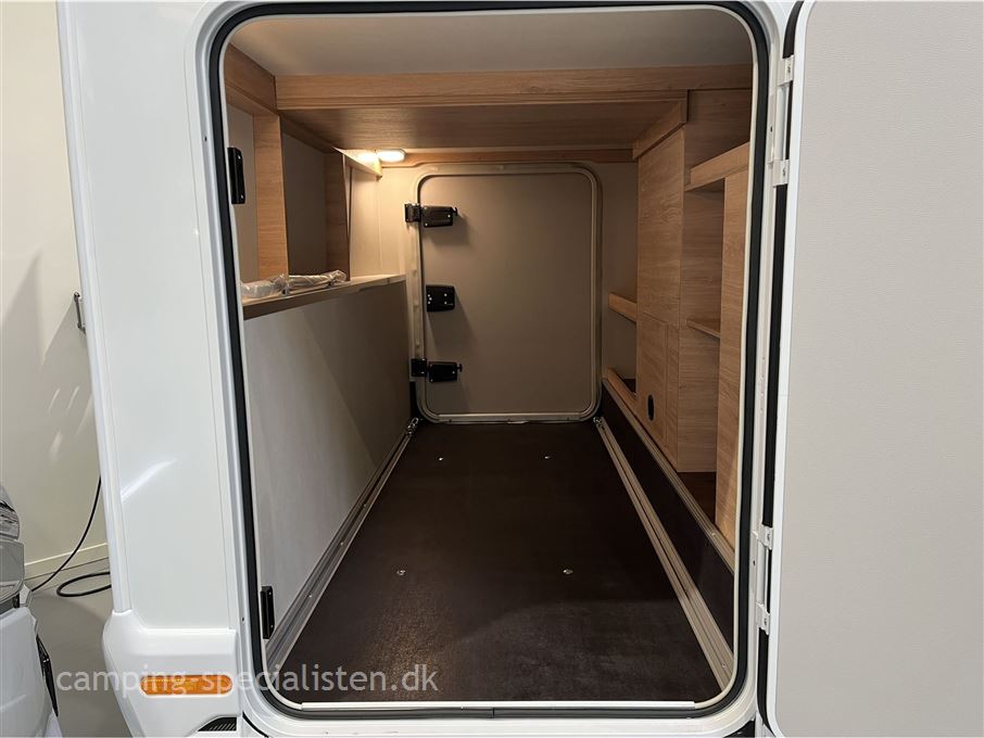 Knaus L!VE TI 700 MEG Platinum Selection